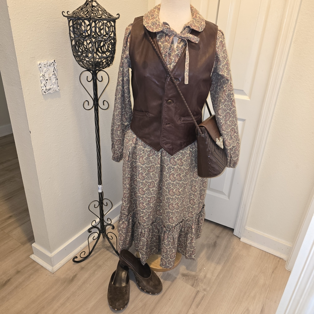 VINTAGE HAND SEWN FLORAL/PAISLEY LONG SLEEVE PRARIE DRESS M Vest Not Included